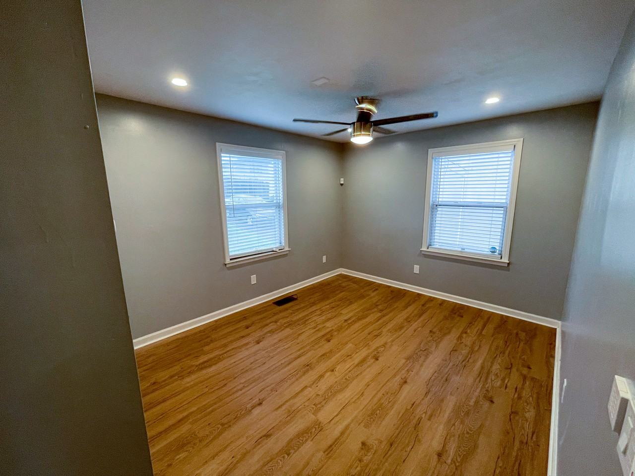 909 S 13th St #NA - Photo 6 of 10