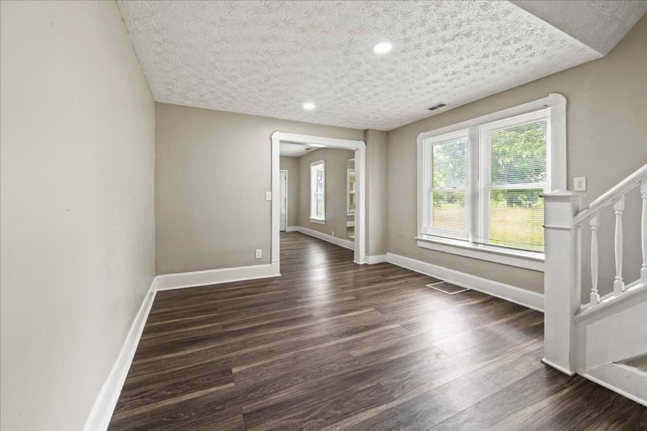 2954 Central Avenue - Photo 5 of 15