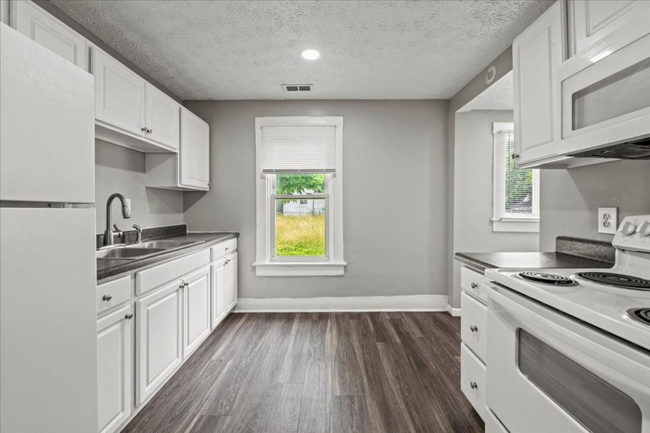 2954 Central Avenue - Photo 6 of 15