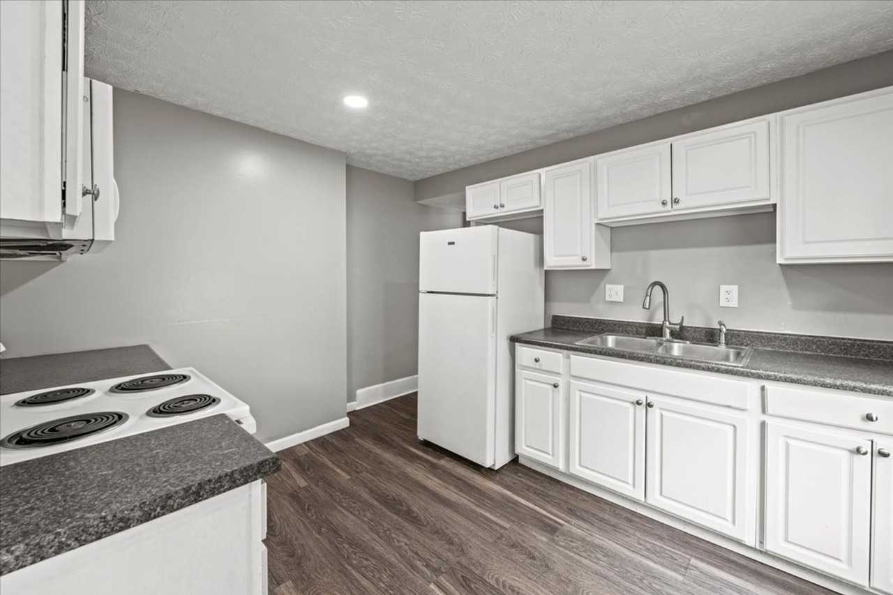 2954 Central Avenue - Photo 7 of 15