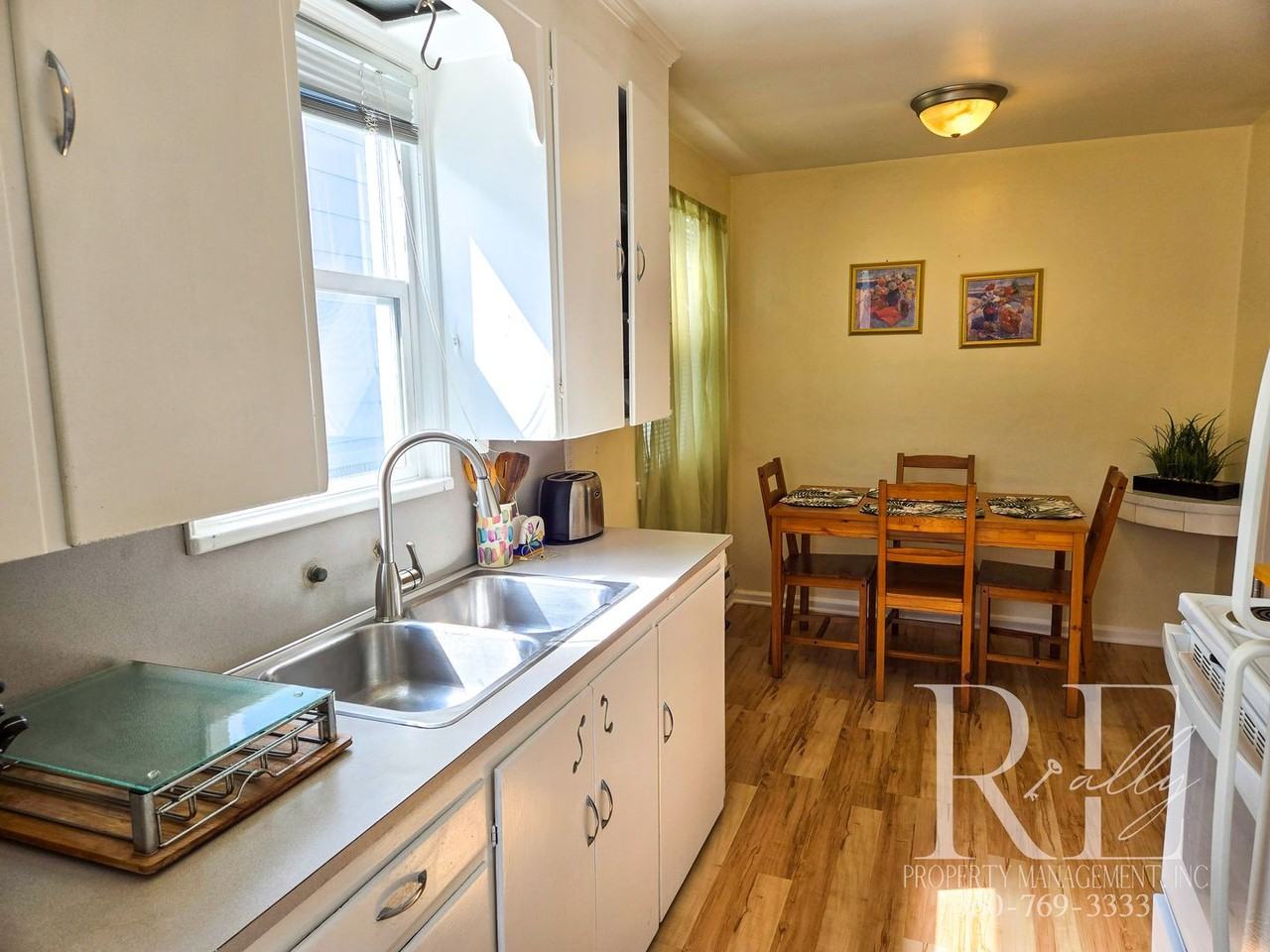 1217A Burwell St - Photo 6 of 13