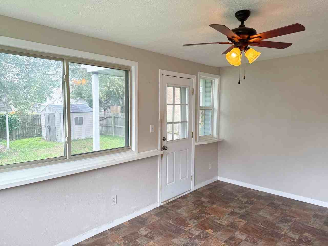 850 Rice St - Photo 3 of 20