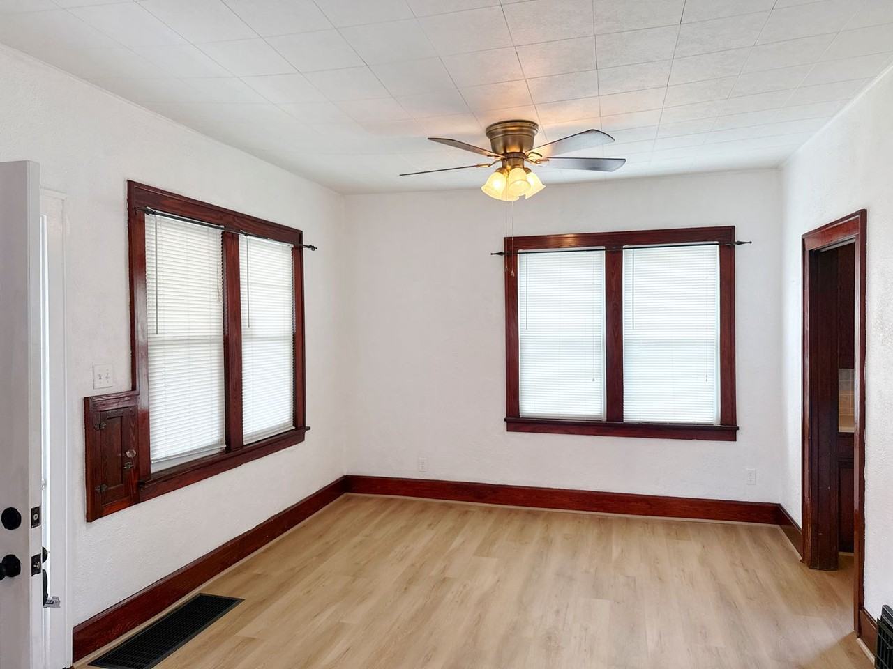 850 Rice St - Photo 2 of 19