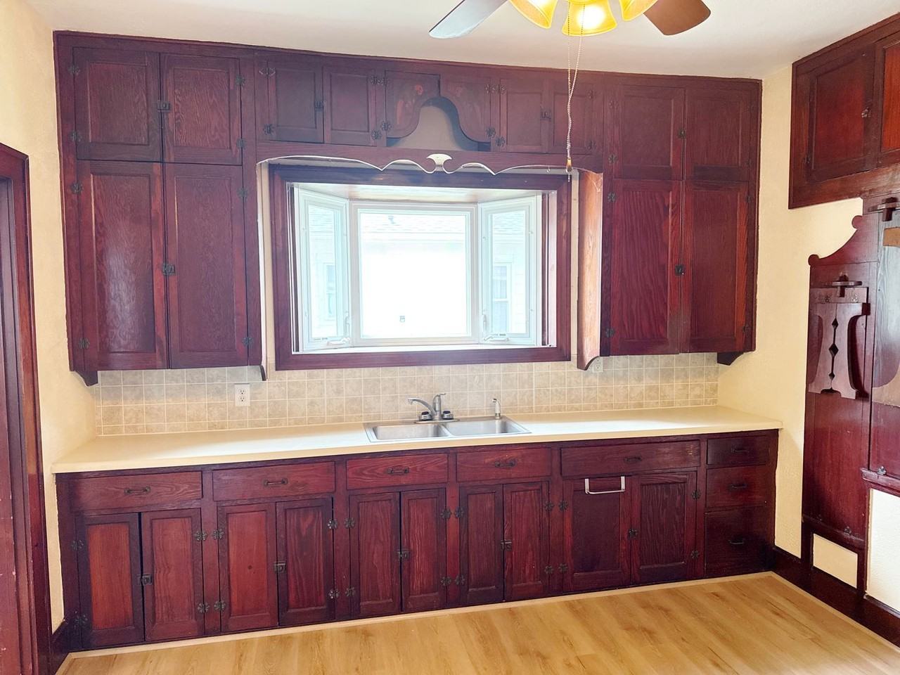 850 Rice St - Photo 4 of 19