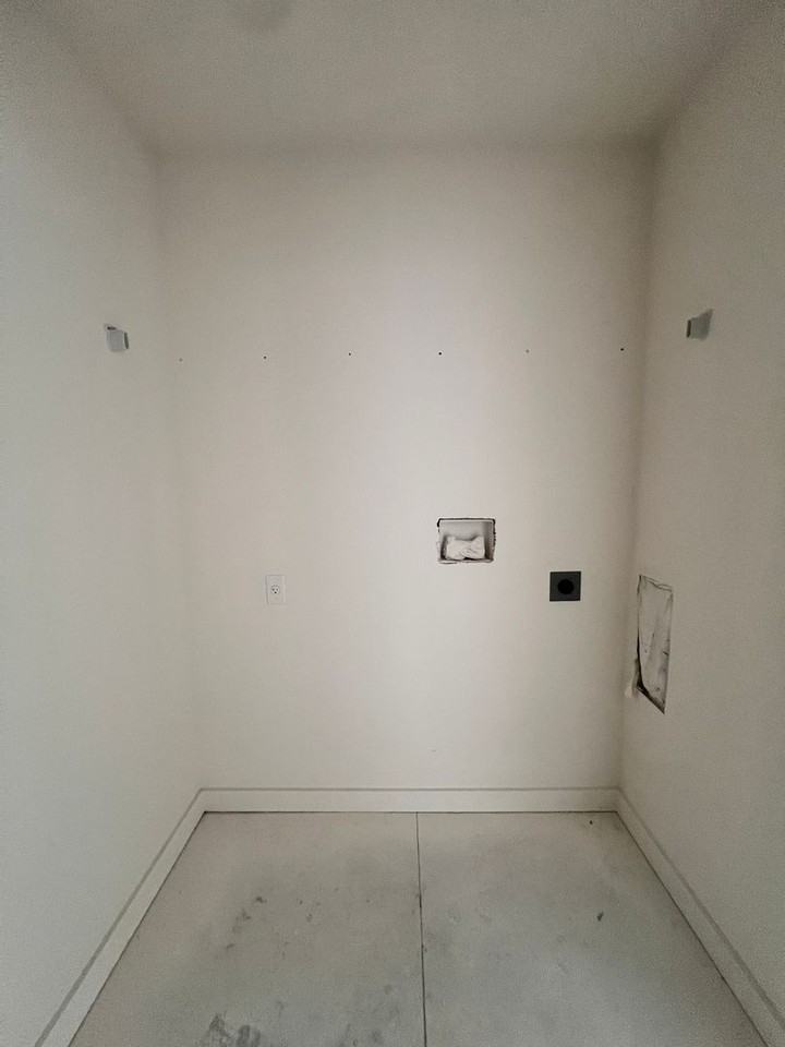 3164 Oleander Ave - Photo 7 of 10