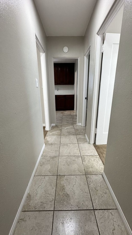 2520 Cedar Ave - Photo 4 of 23