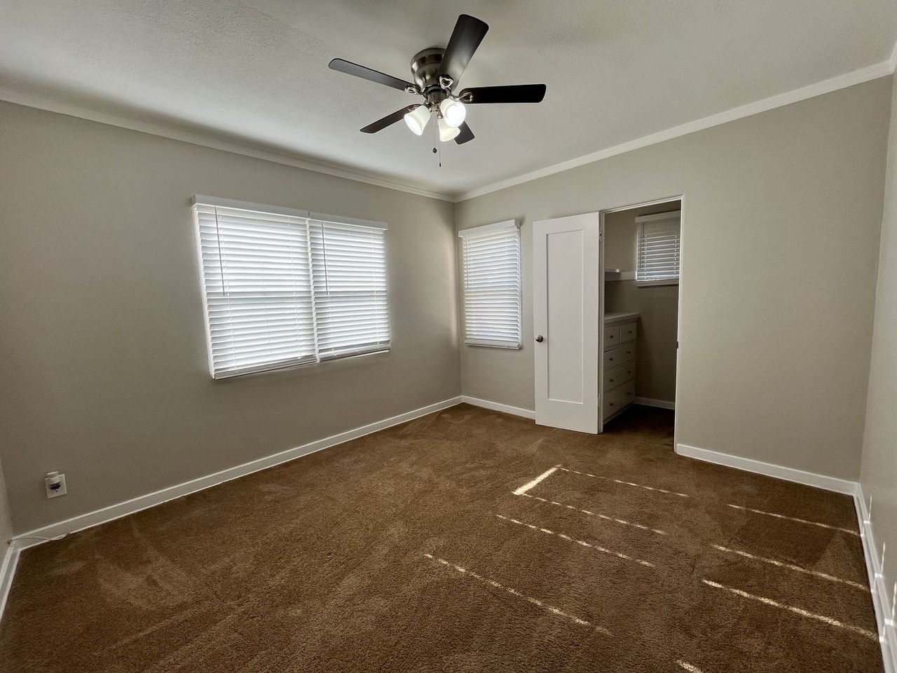 2520 Cedar Ave - Photo 5 of 23