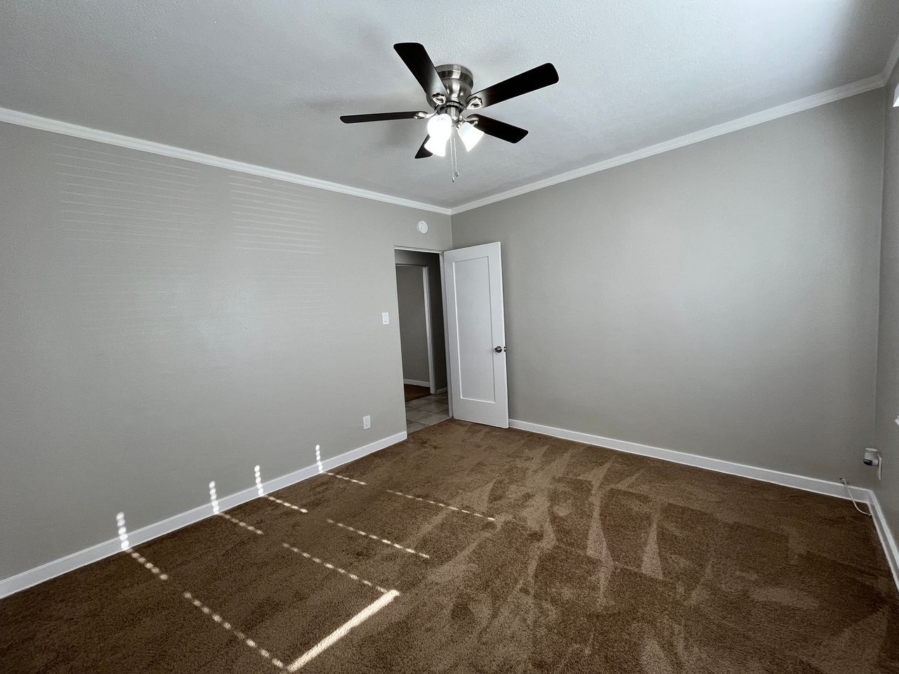 2520 Cedar Ave - Photo 6 of 23