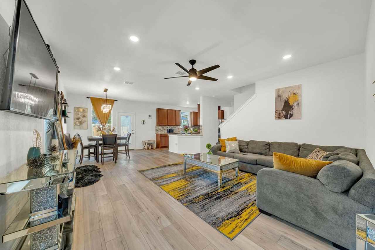 4715 Pico Pico St - Photo 3 of 18