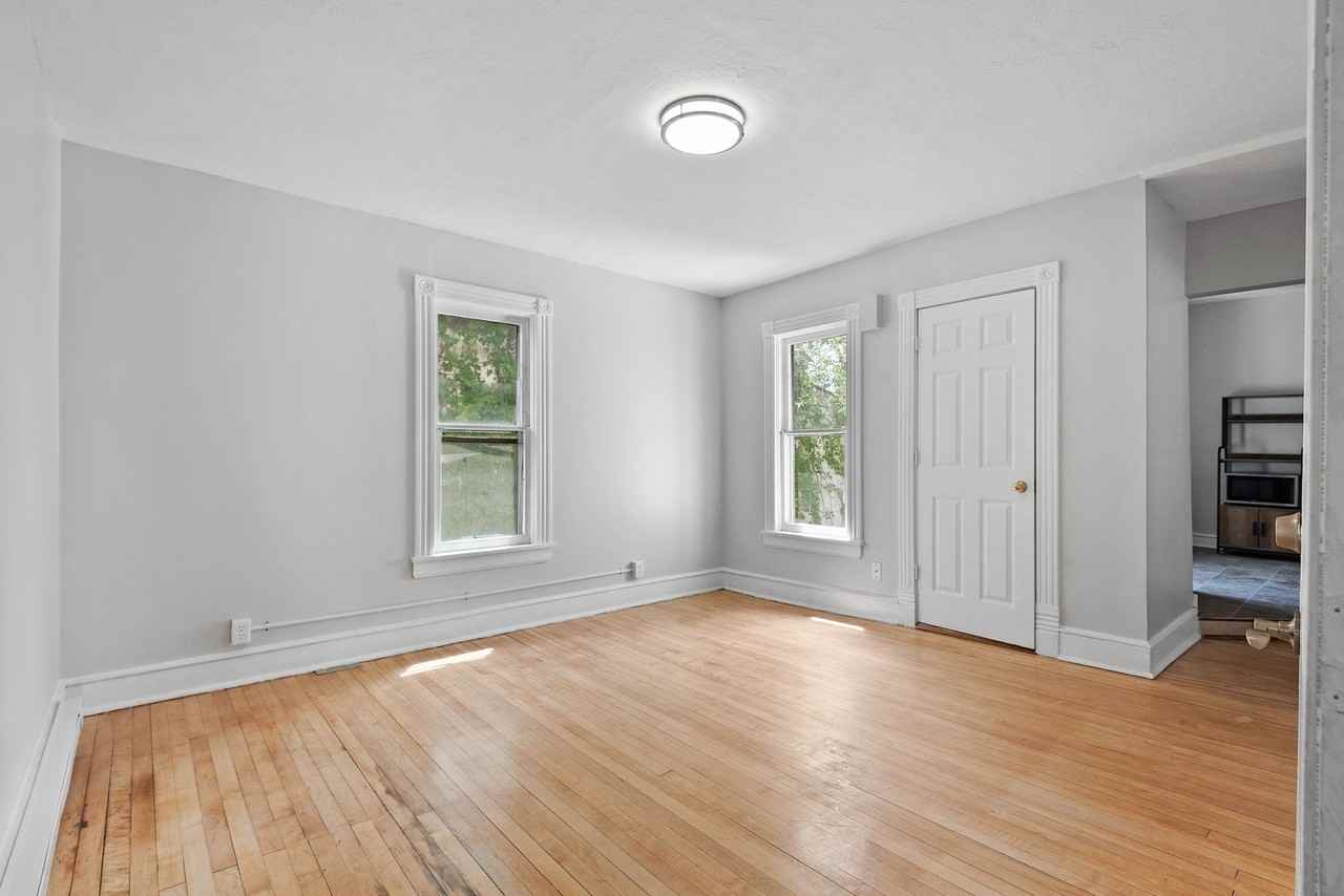 3624 Bloomington Ave - Photo 4 of 21