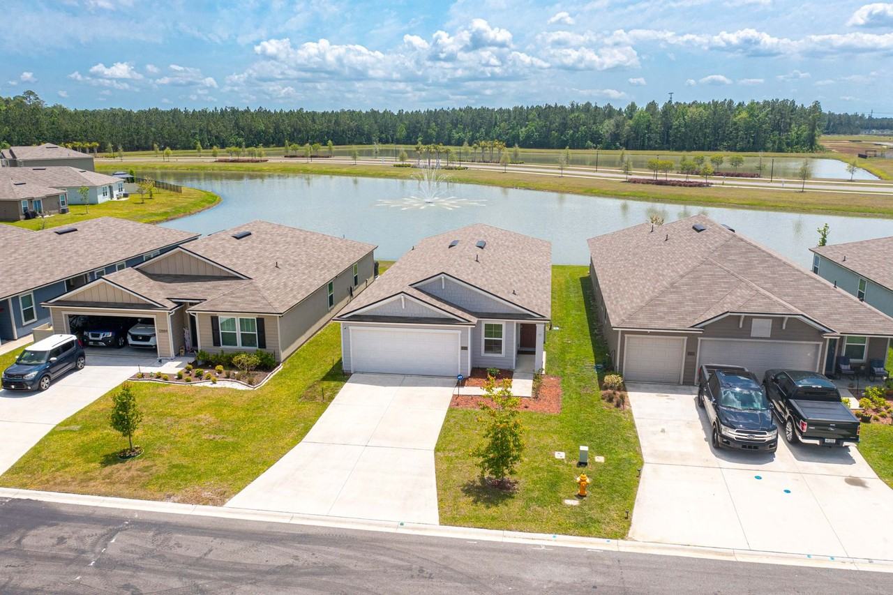 12553 Russian Olive Road - Photo 3 of 34