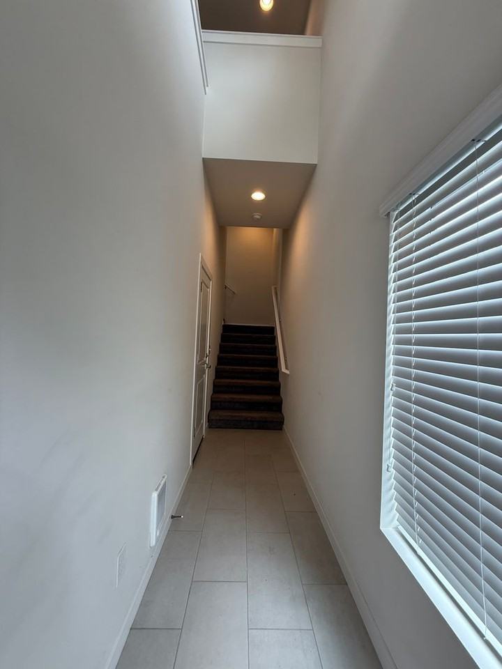 2106 130th Pl Sw - Photo 2 of 29