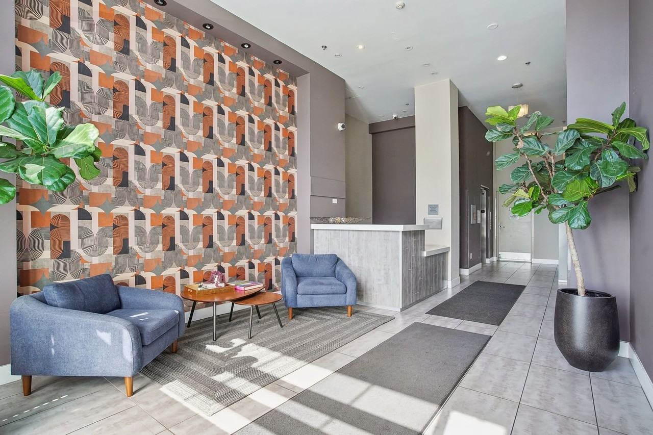 Jackson Courtyard - Photo 2 of 17