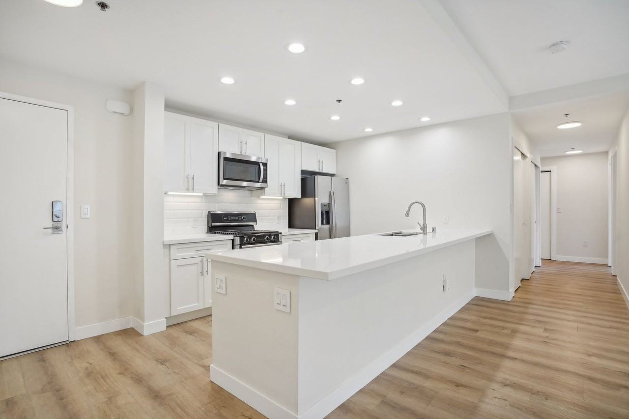 Jackson Courtyard - Photo 7 of 17