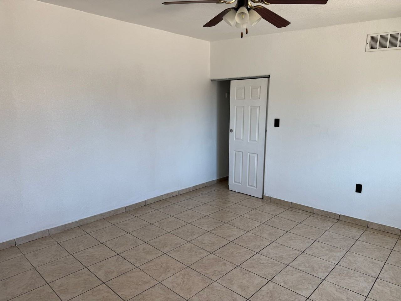 Duplex - 1458 E B Street - Photo 2 of 22