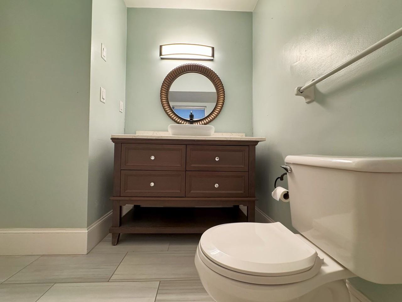 1196 Angle Rd #B - Photo 6 of 9