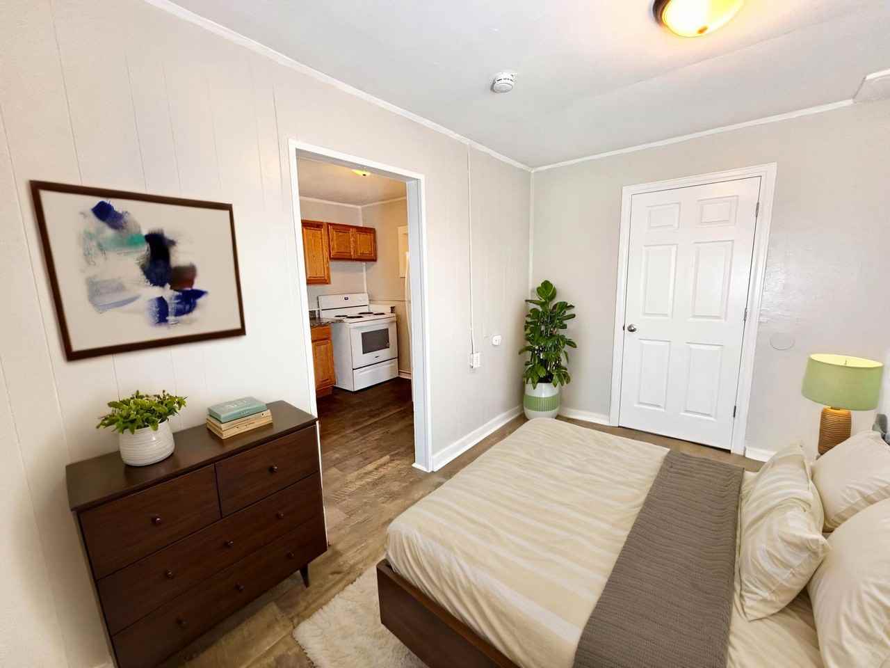 400 Santa Fe Dr #6 - Photo 4 of 11