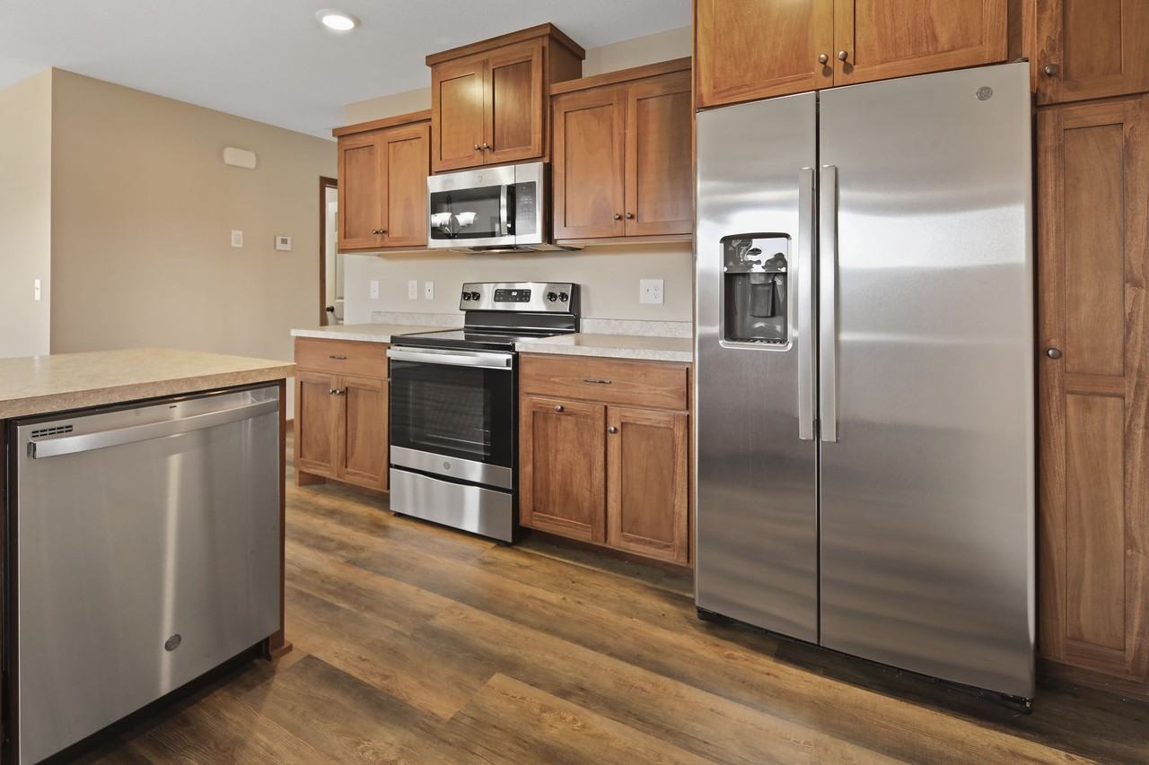 936 York Ct #NA - Photo 3 of 10