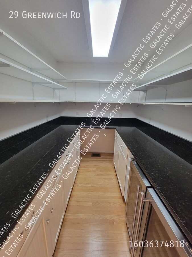 29 Greenwich Rd - Photo 3 of 34