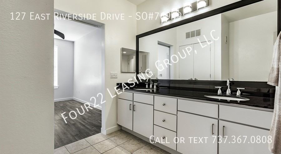 127 E Riverside Dr - Photo 2 of 14