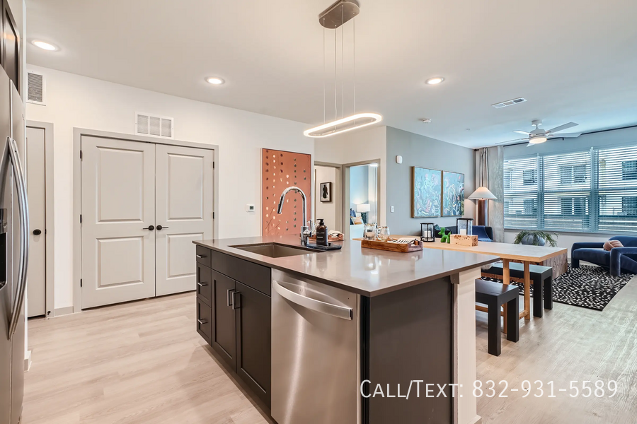 3499 Clinton Dr - Photo 2 of 10