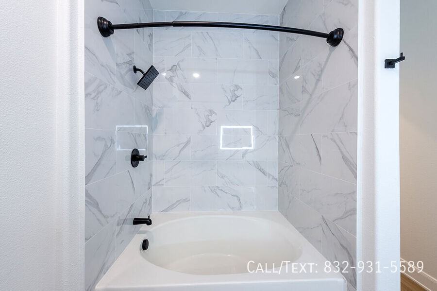 3398 Alabama St #IUK - Photo 6 of 9