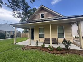 featured image of 103 Shirley St