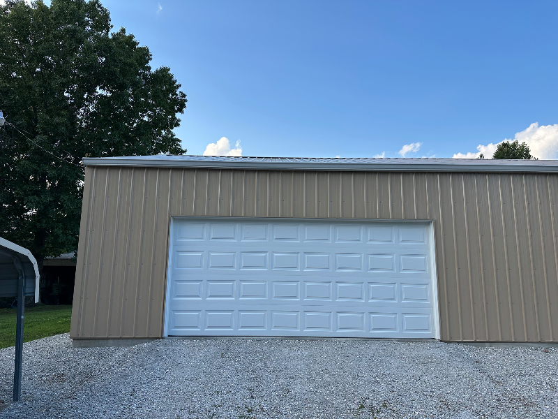 16011 Mercer Ln - Photo 3 of 20