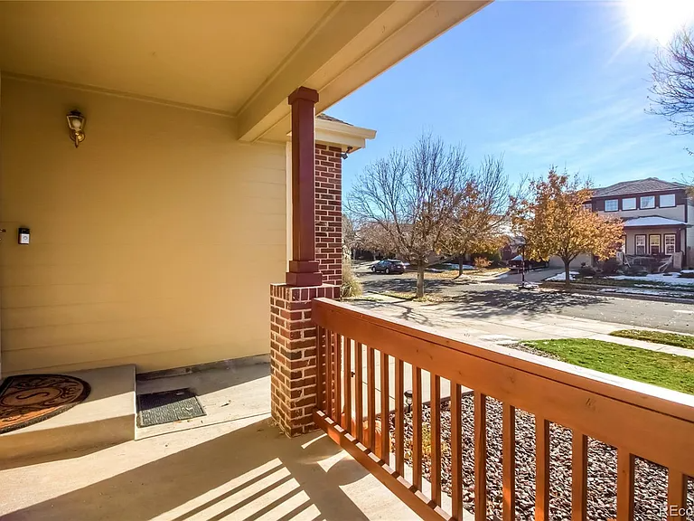 10508 Vaughn St - Photo 3 of 13