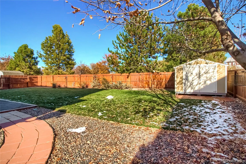 10508 Vaughn St - Photo 5 of 13