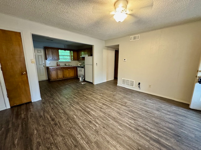 2074 N Gregg Ave #2074 - Photo 3 of 7