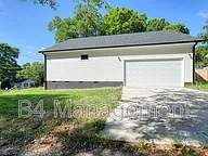 618 S Logan St - Photo 2 of 3