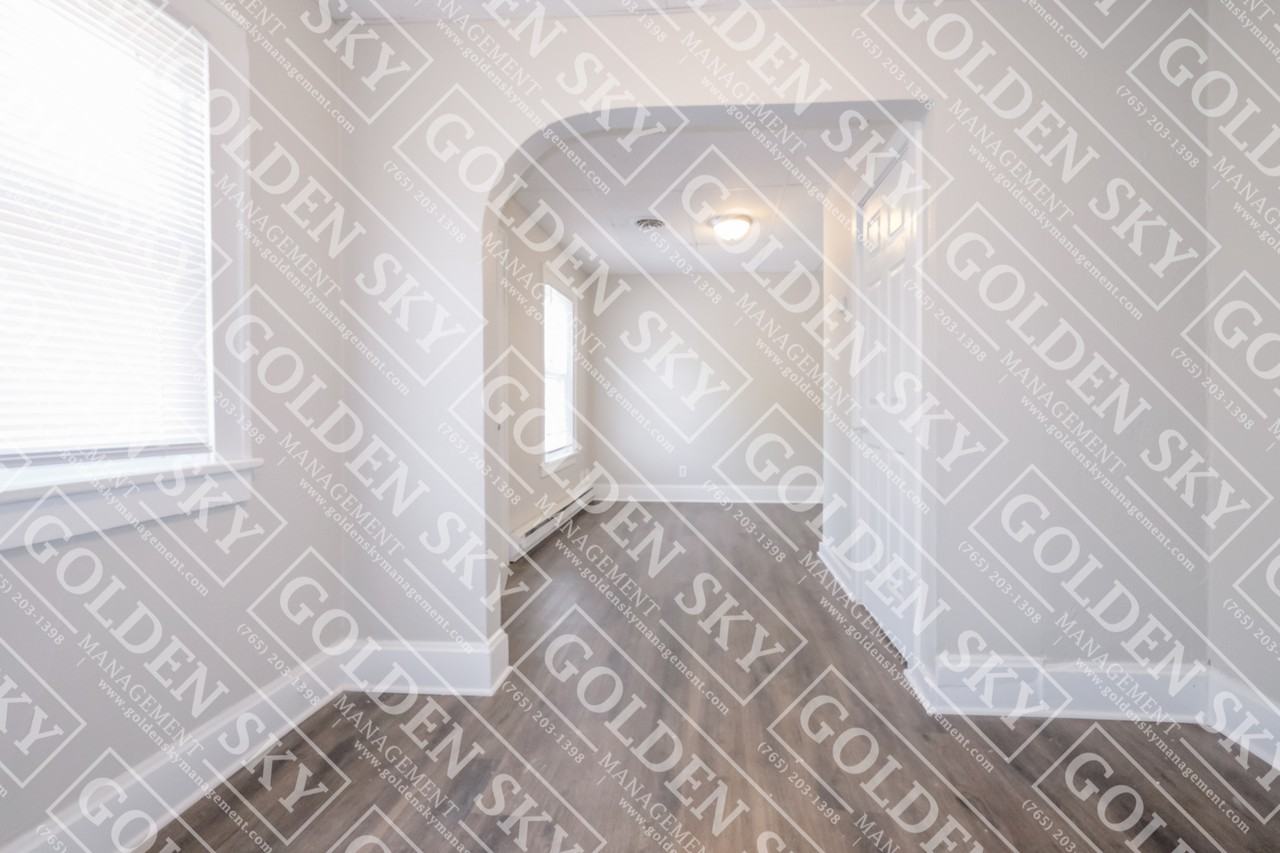 1807 H Avenue - Photo 3 of 16