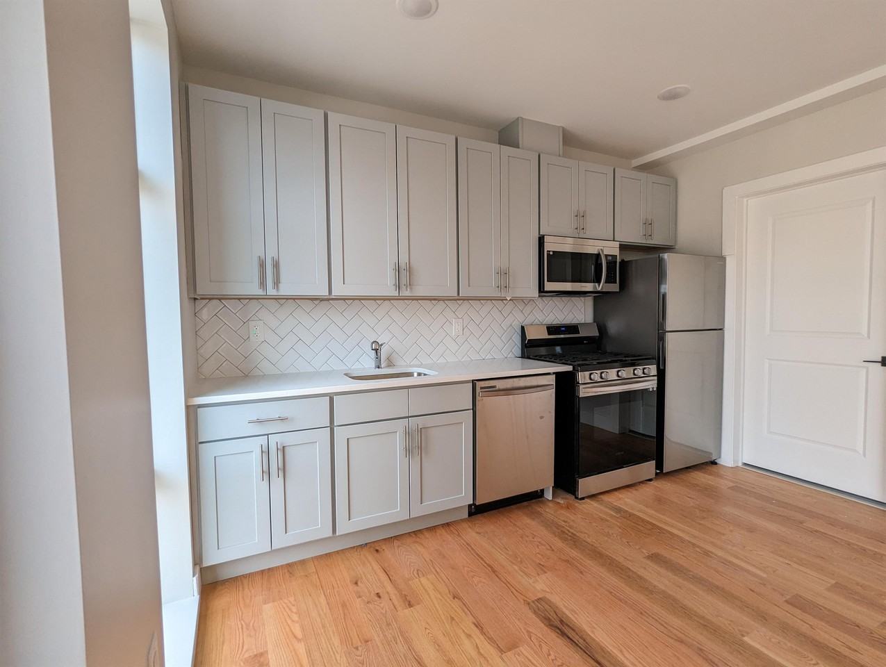 308 Academy Street - Photo 6 of 8