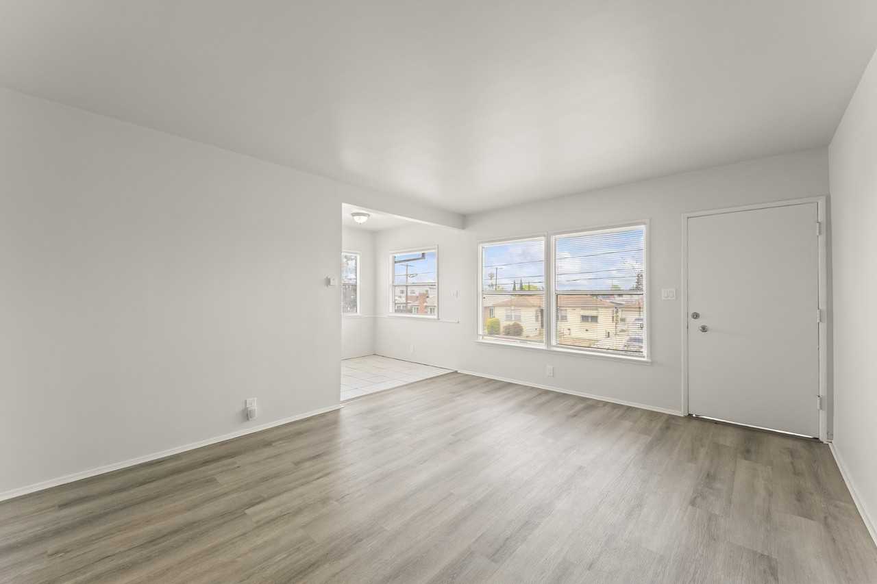 7015 8th Ave - Photo 3 of 10