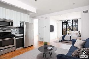 3459 Vernon Blvd - Photo 1 of 1