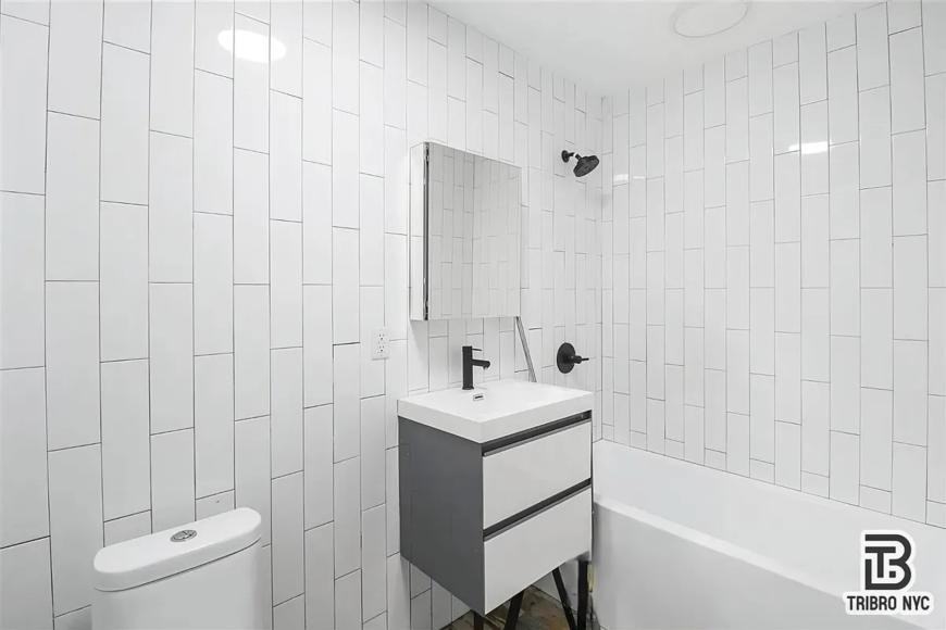 771 Lexington Ave - Photo 7 of 7