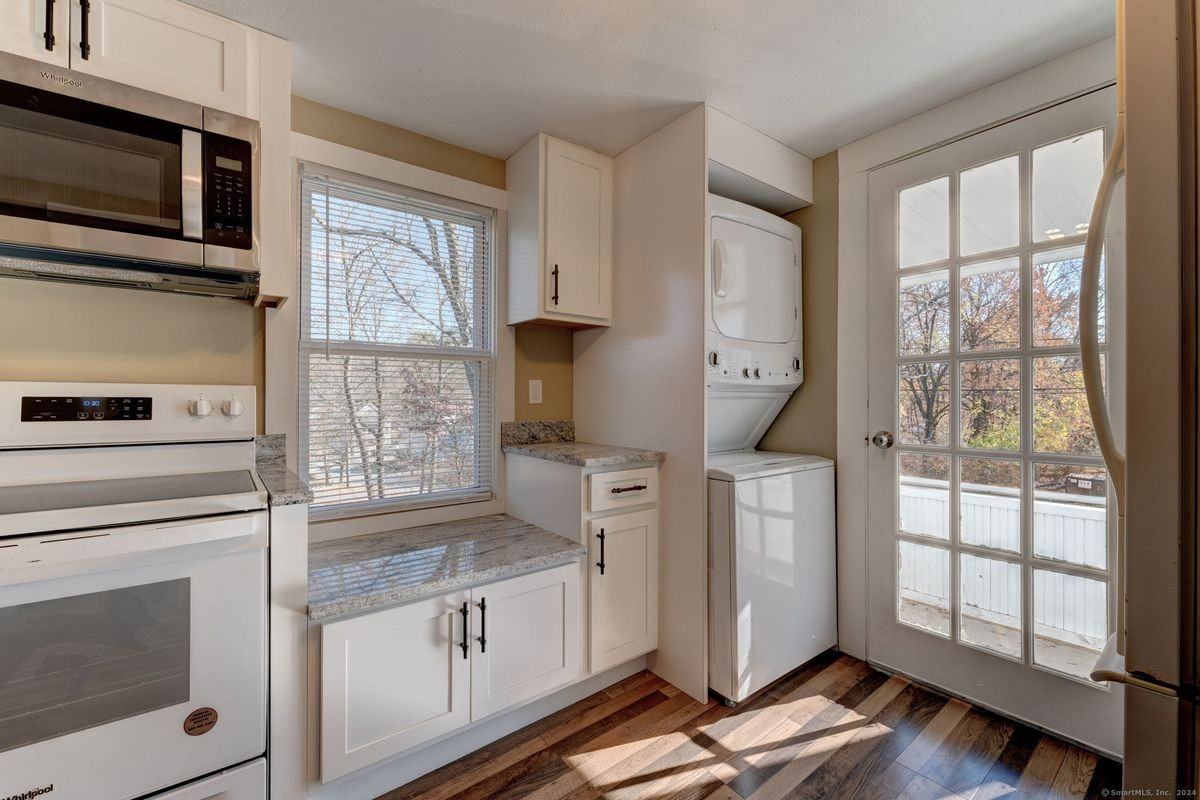 40 Mortimer St ##2 - Photo 3 of 30