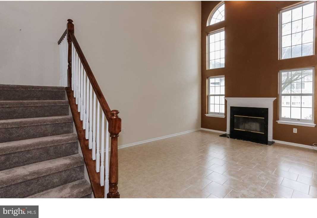 206 Sandpiper Ct - Photo 3 of 16