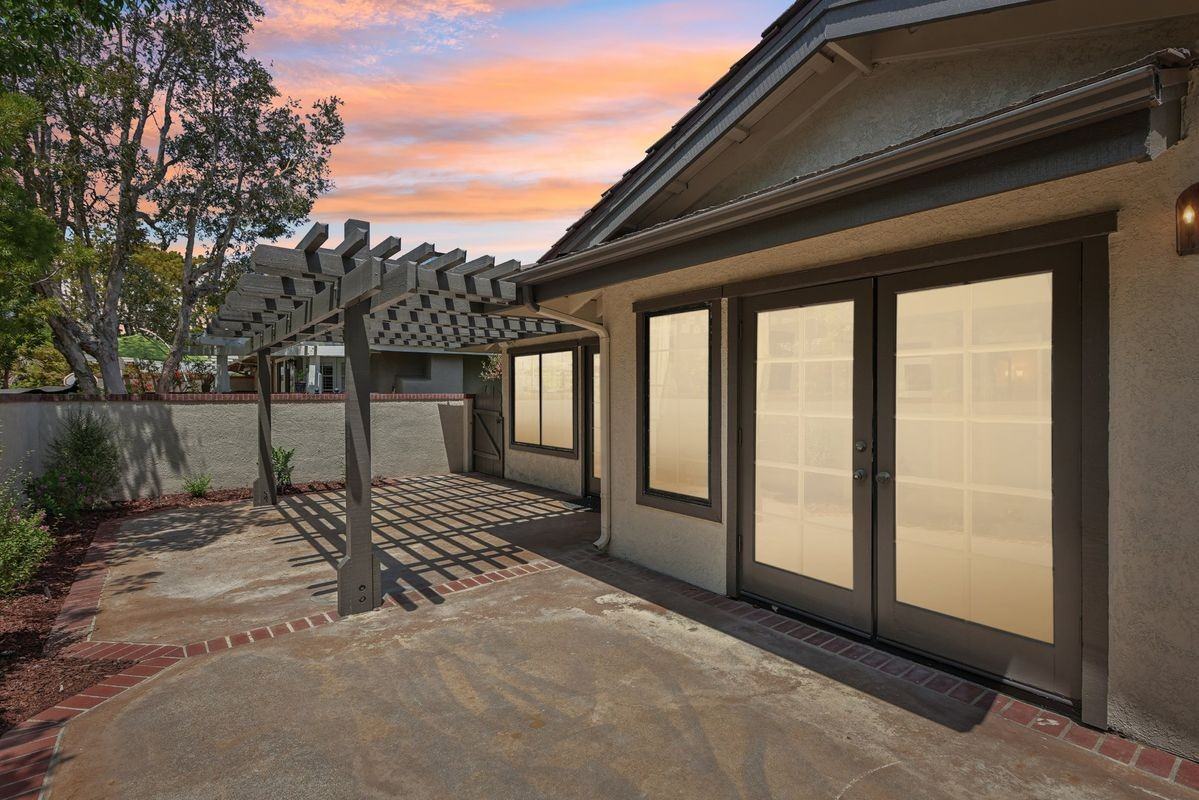 5 Nantucket Pl - Photo 2 of 49