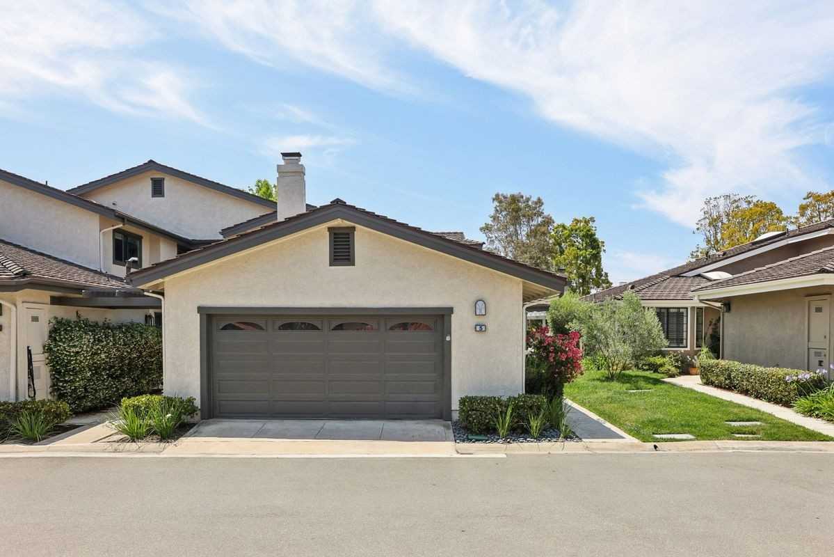 5 Nantucket Pl - Photo 3 of 49