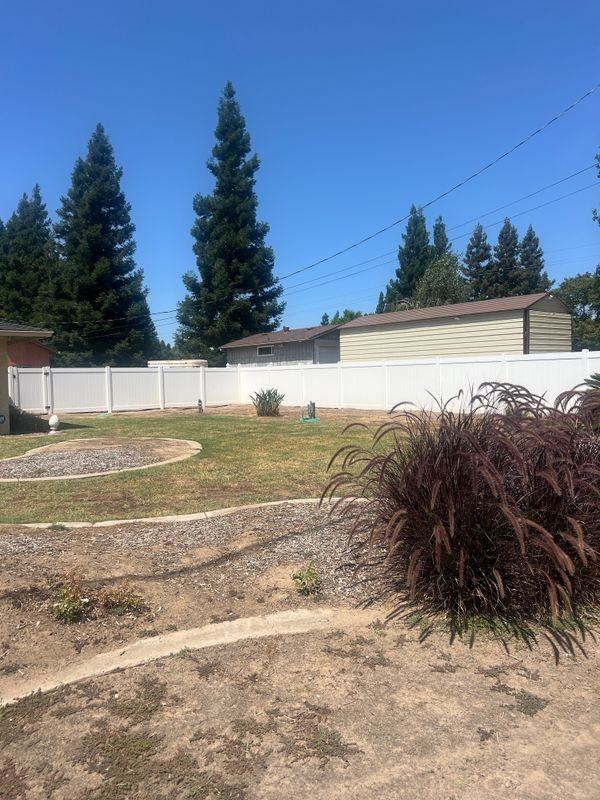 10913 Dixon Rd - Photo 3 of 24
