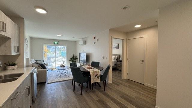 250 Burnell St - Photo 2 of 13