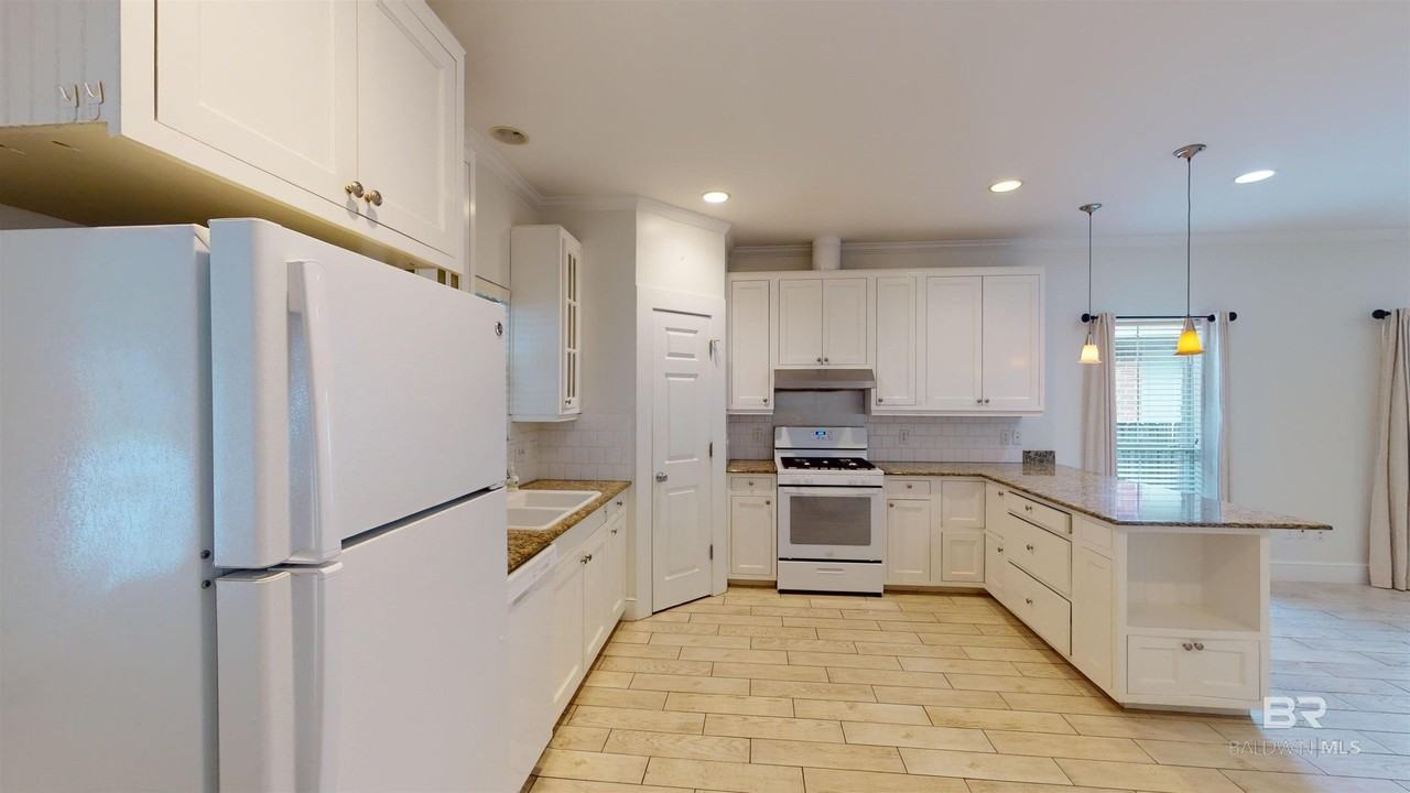 6052 Magnolia Pl E - Photo 5 of 19