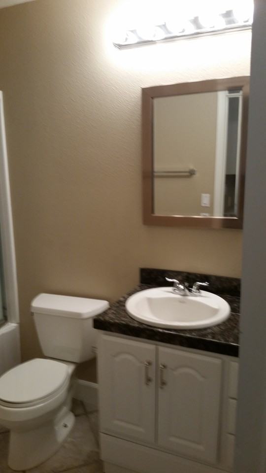 320 Maude Ct - Photo 3 of 7