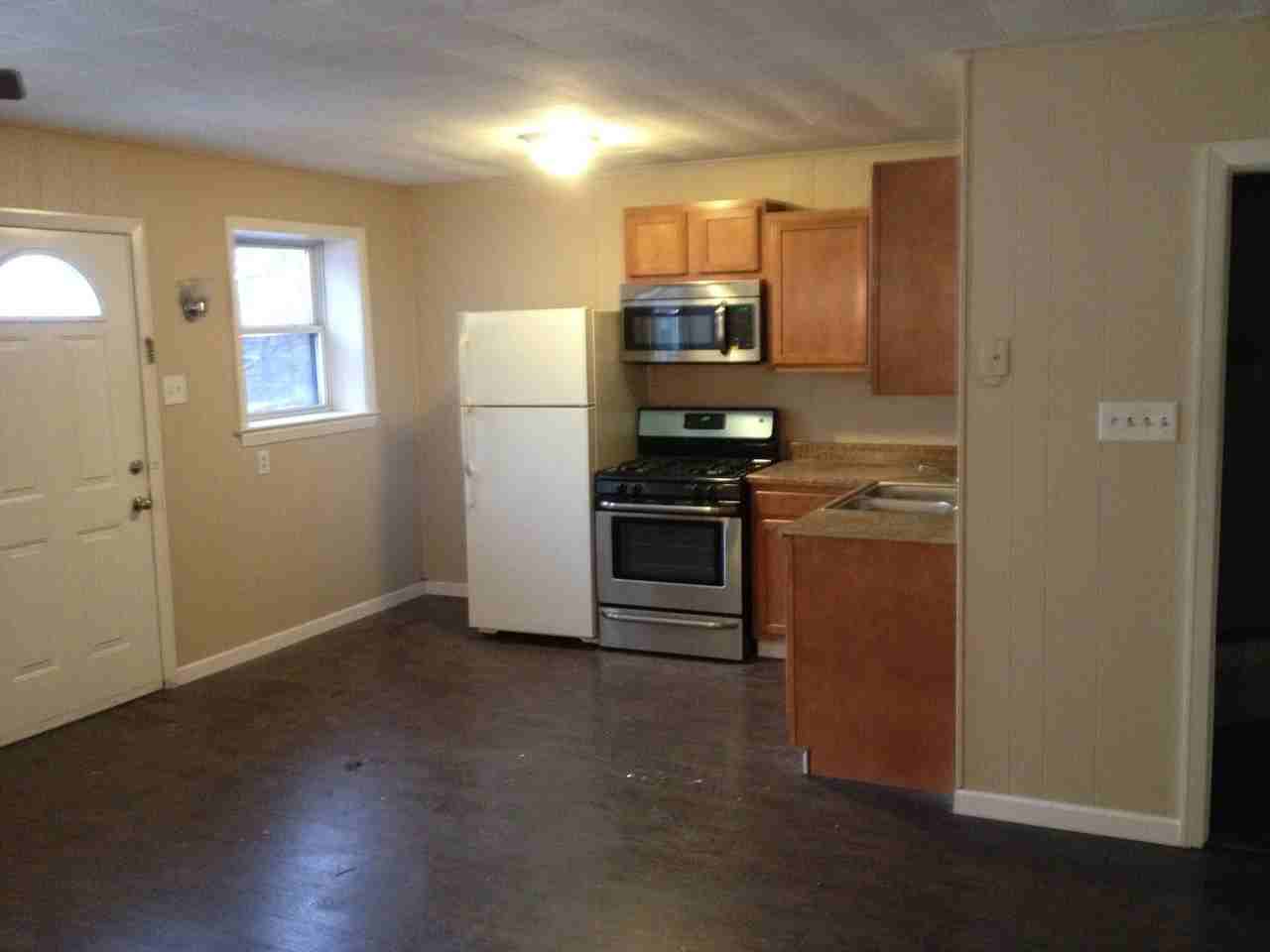 609 Arlington St - Photo 2 of 5