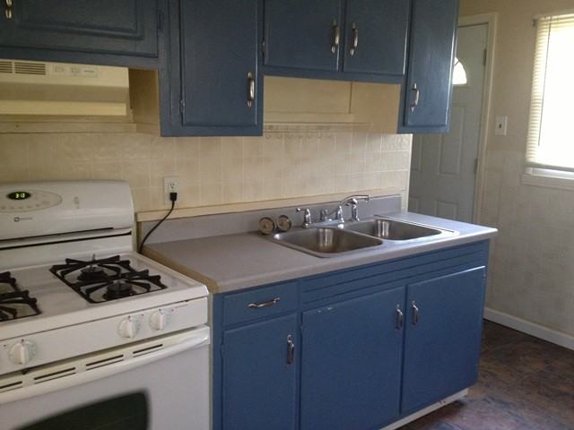 4018 Cypress Rd - Photo 3 of 5