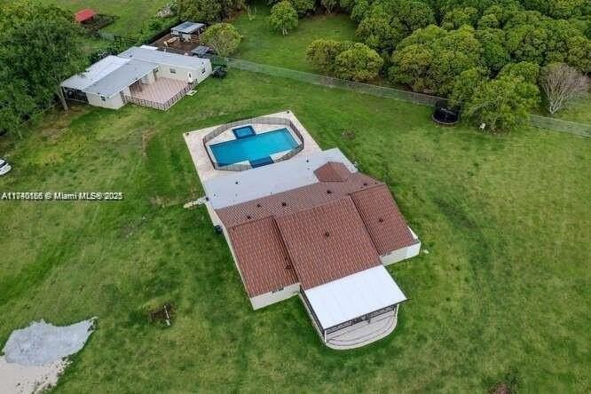 25040 Sw 222nd Ave - Photo 3 of 41