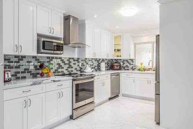 25040 Sw 222nd Ave - Photo 7 of 41