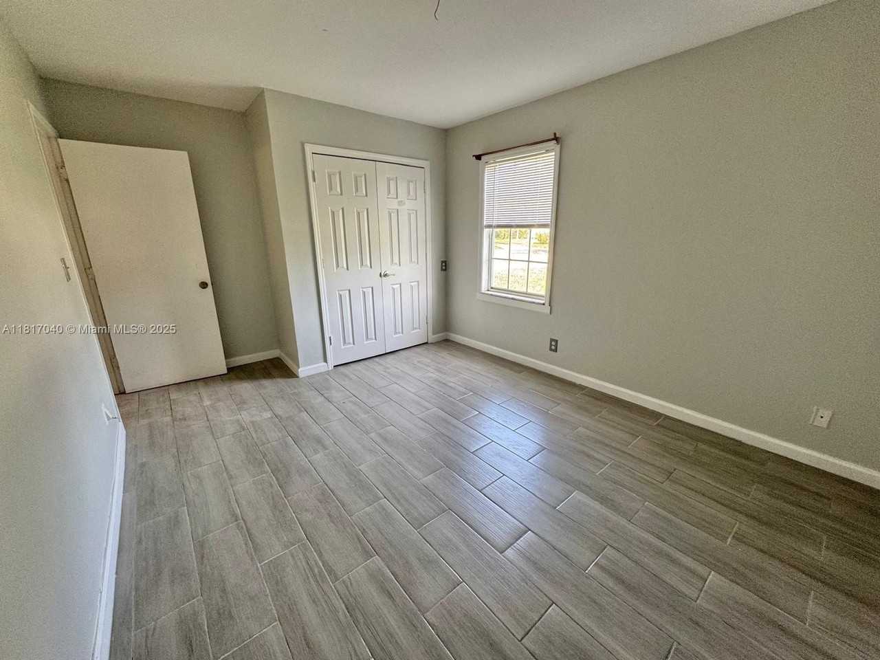 1822 Se Oxmoor Ct - Photo 7 of 19